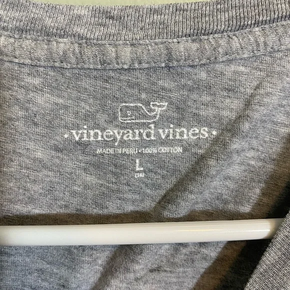NWOT VINEYARD VINES T-shirt SIZE YOUTH LARGE. - Picture 5 of 5